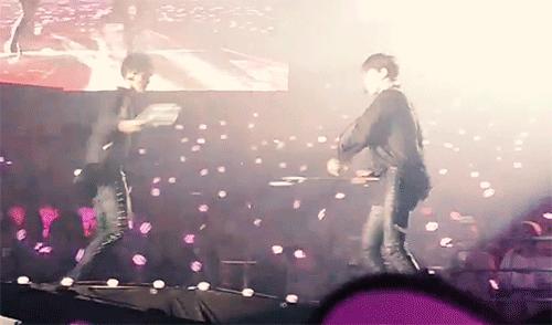 exo三巡letoutthebeast,exo三巡名场面控场完整版