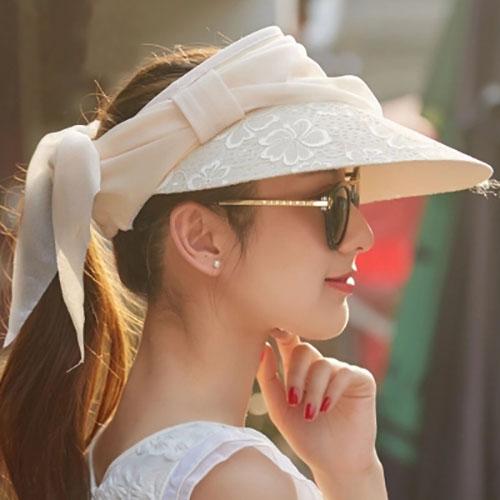 不得不服范爷竟将15元“大妈帽”火成时尚单品，真是帽美又实用