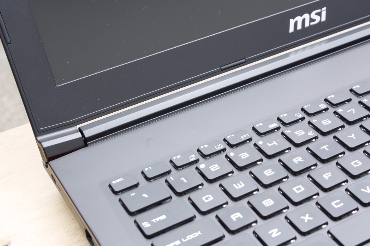 微星和rog游戏本哪个好,聊一款高性价比轻薄游戏本