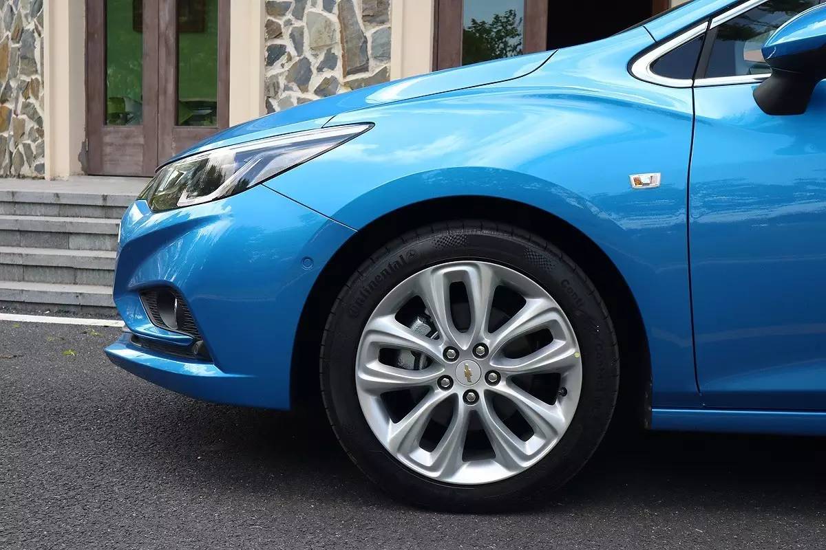 雪佛兰科鲁兹1.4t2015款试驾,2015年雪佛兰科鲁兹1.4t二手价格