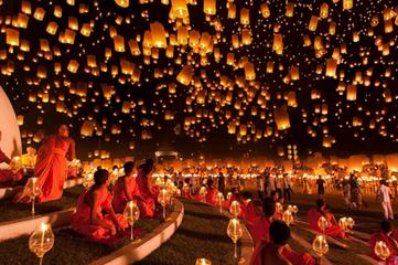泰国节日放孔明灯,泰国特色节日
