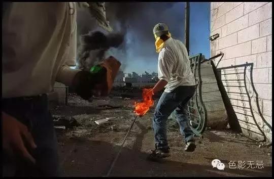 经历了枪林弹雨的岁月,经历了战场的腥风血雨