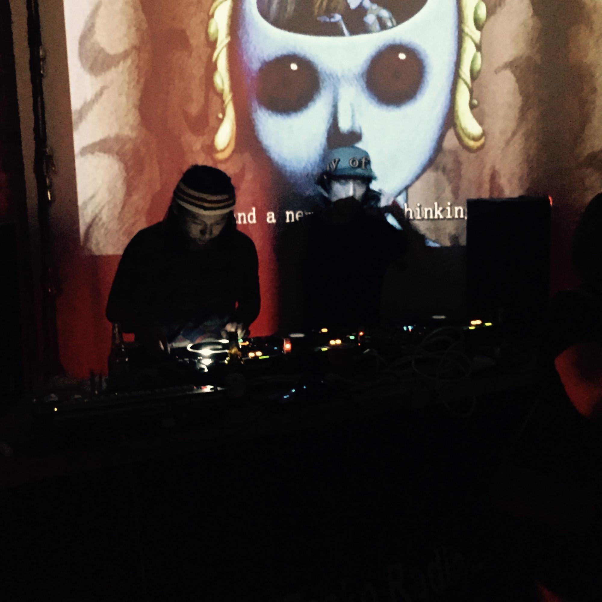 #ZeakoRadio如何度过一个不尴尬不无聊的深夜电趴