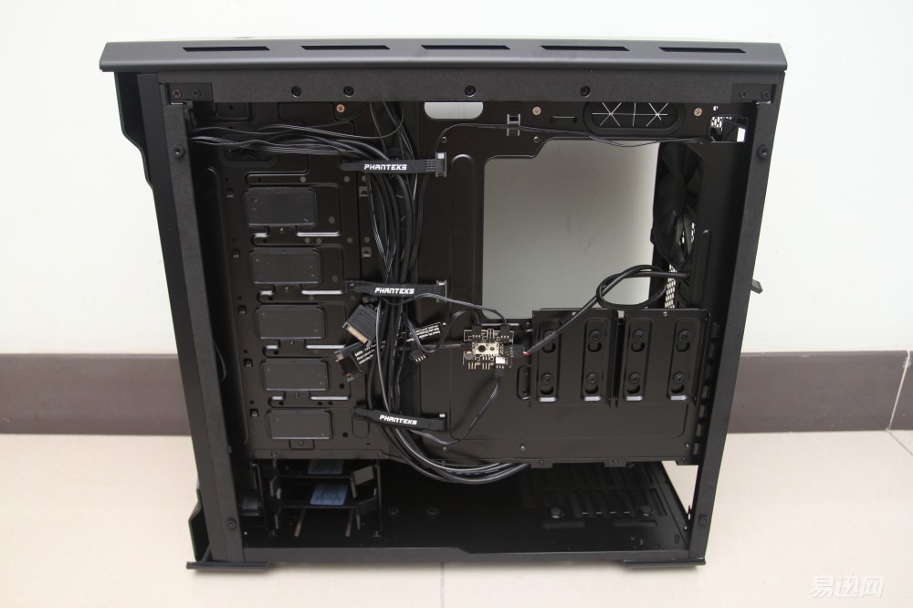 追风者515机箱可以装大主板吗,华擎b150装nvme