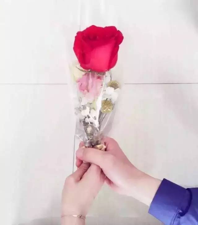 七夕虐狗｜黄晓明把AB宠上天，简直送礼界的老司机