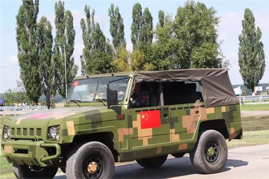 军用东风猛士高清图片,解放军部队军车图片