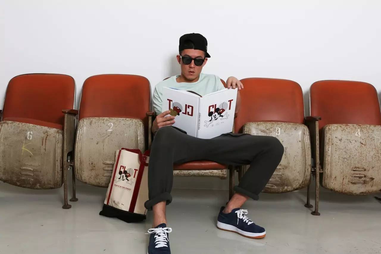 除了以最屌的姿势上热搜，他还创立了这样一个品牌！