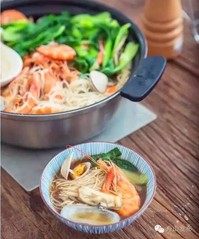 二爷，不哭！来我这吃碗海鲜面！