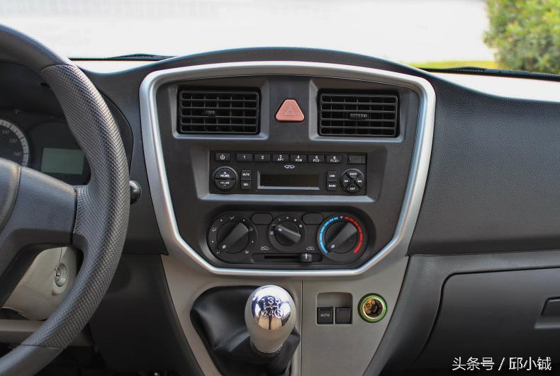 国产七座空间最大的面包车,4万左右的面包车价格