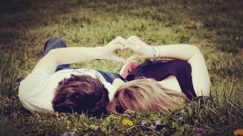 头发遮住额头影响运势叫什么发型,额头有一根特别长的头发风水