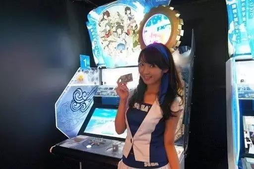 宅男的世界你不懂:一款“军宅专属”游戏如何救了日本街机业?