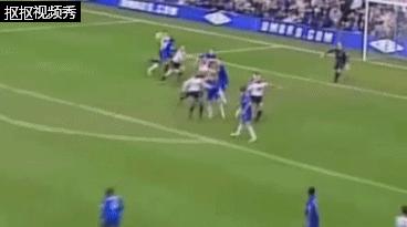 足球中不可思议的门将,足球门将手上涂的是什么