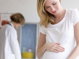 怀孕肚子疼有点出血要保胎吗,怀孕45天出血了保胎能保住吗