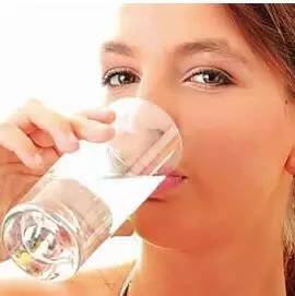 孕妇吃多了会导致婴儿变胖吗,孕妈吃多了宝宝也会撑吗