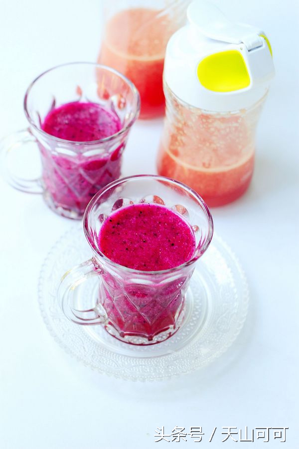 我是一瓶行走的果汁，便携能量站果汁随身喝，可预防便秘和口角炎