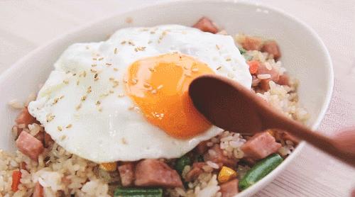 用煎蛋锅煎蛋真是仪式感满满,怎样用煎蛋锅煎蛋不糊又熟透