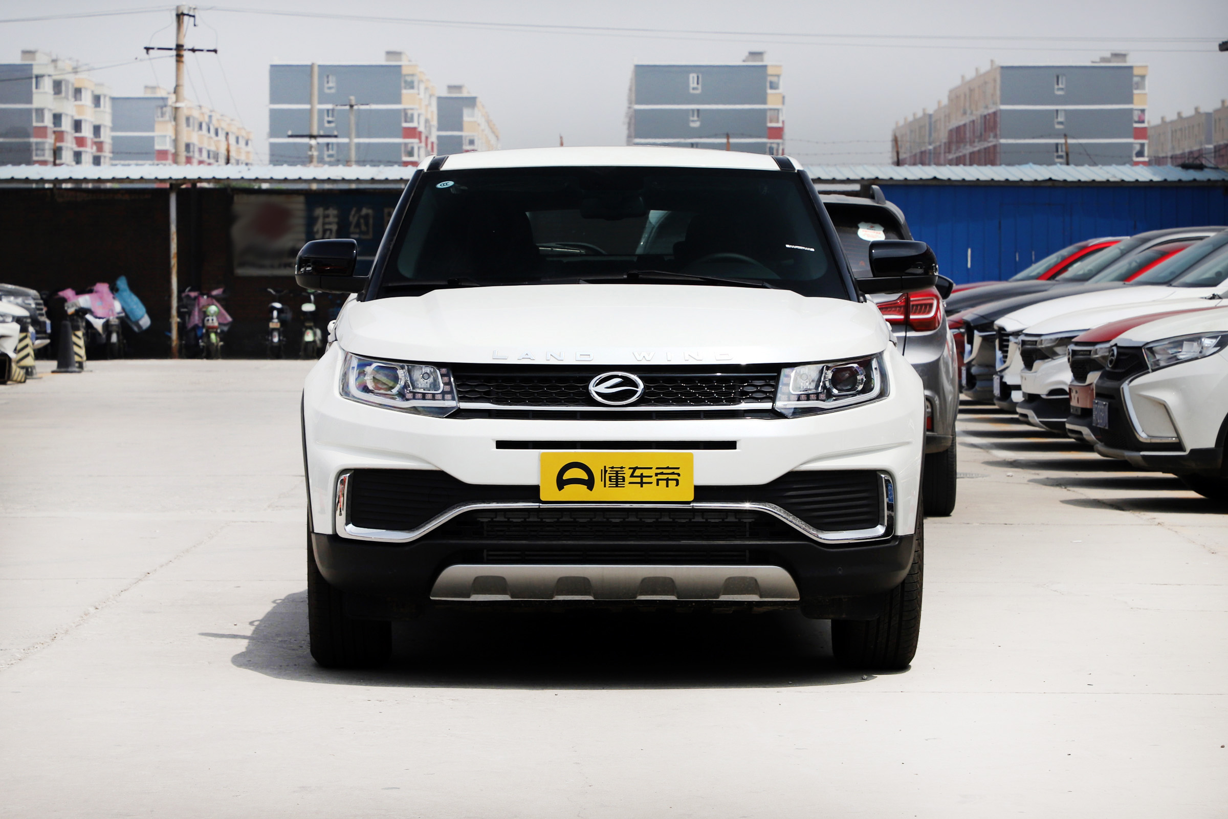 陆风x7卖多少钱,陆风x72015款2.0t一公里油耗多少钱