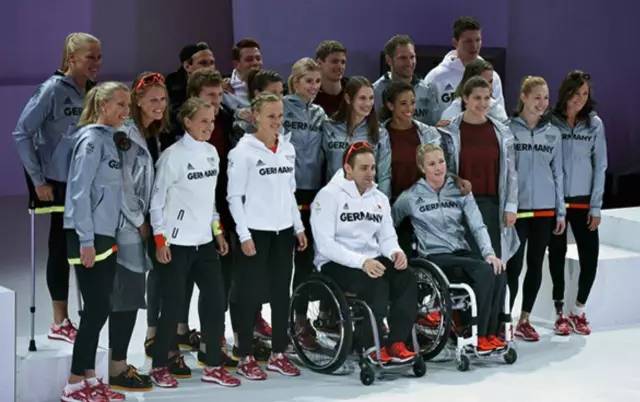 曾经美爆的社会主义复古风哪去了?为什么叕玩起了番茄炒蛋的老梗