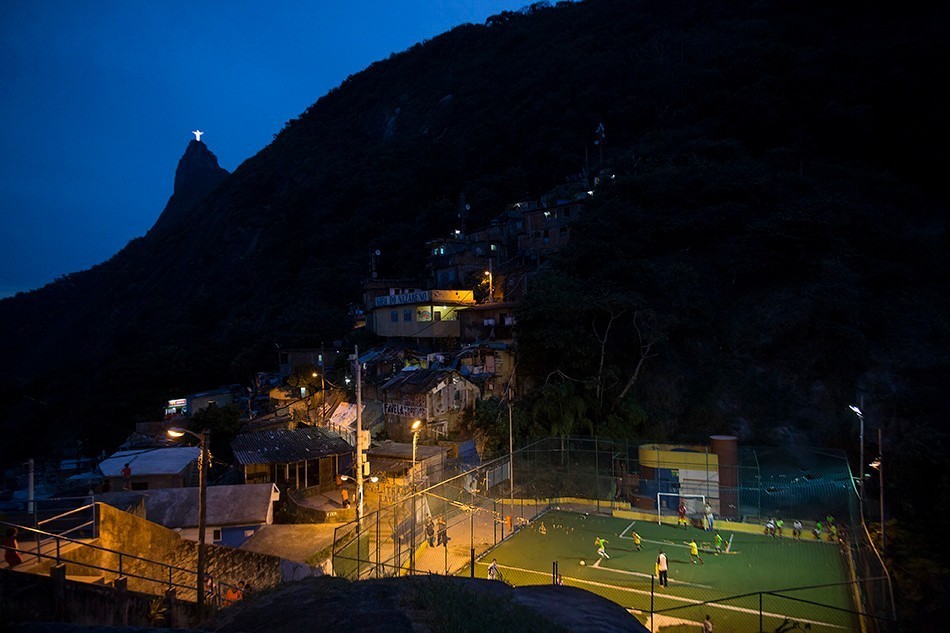 任你们怎么笑话里约，全世界旅行者就是爱它|里约专题足球篇