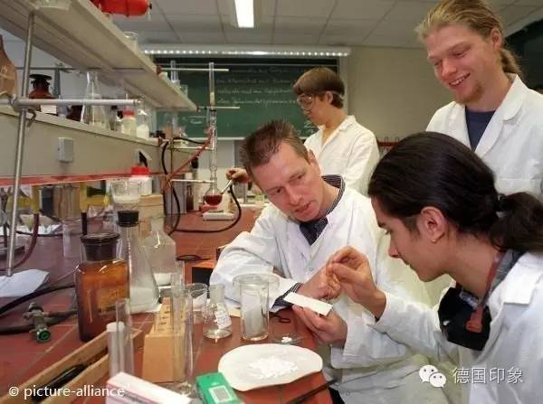 扒一扒国人超爱光顾的德国药店，还有给力的药剂师