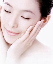 例假期间脸上长痘痘怎么调理,教你如何去除姨妈痘痘