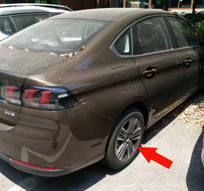 新款标致3081.6手动挡测评,标致308新款手动最低配优点和缺点