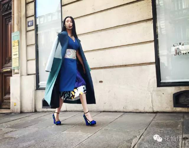 一穿高跟鞋走路就外八怎么办,一穿高跟鞋就o型腿怎么办