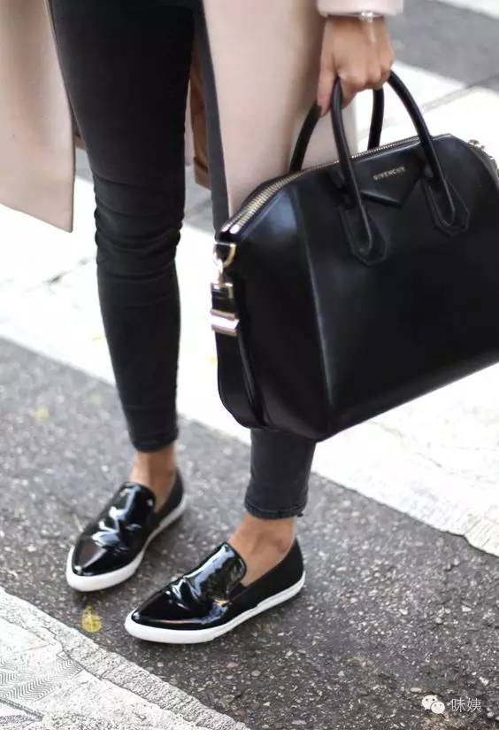 背了很久的包发现是假的,背了这么多年的包