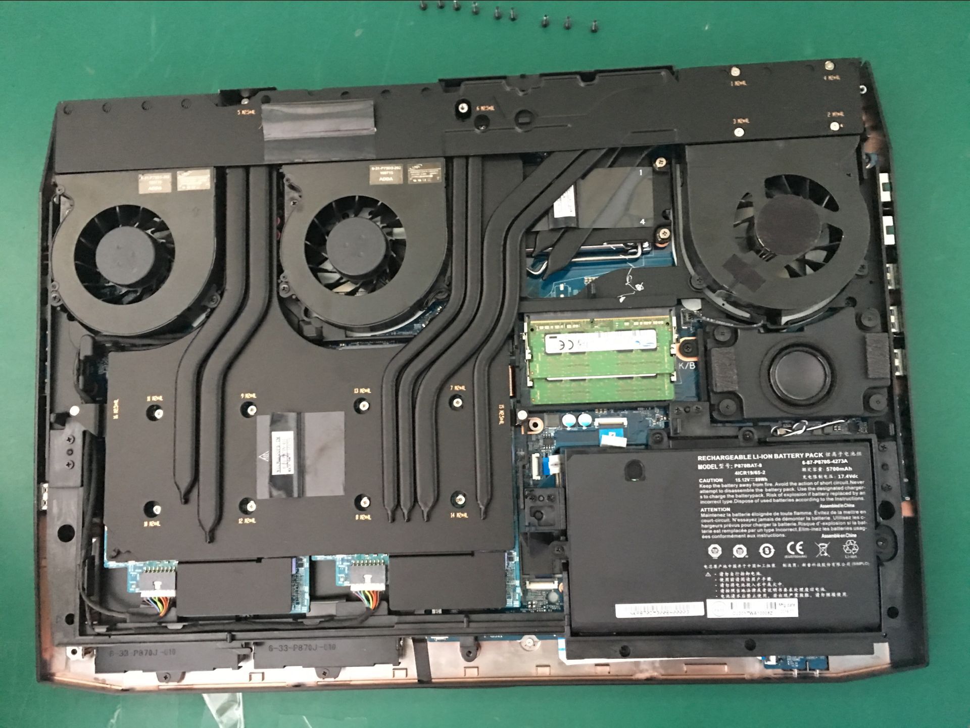 战神gx10开箱,最强游戏本开箱