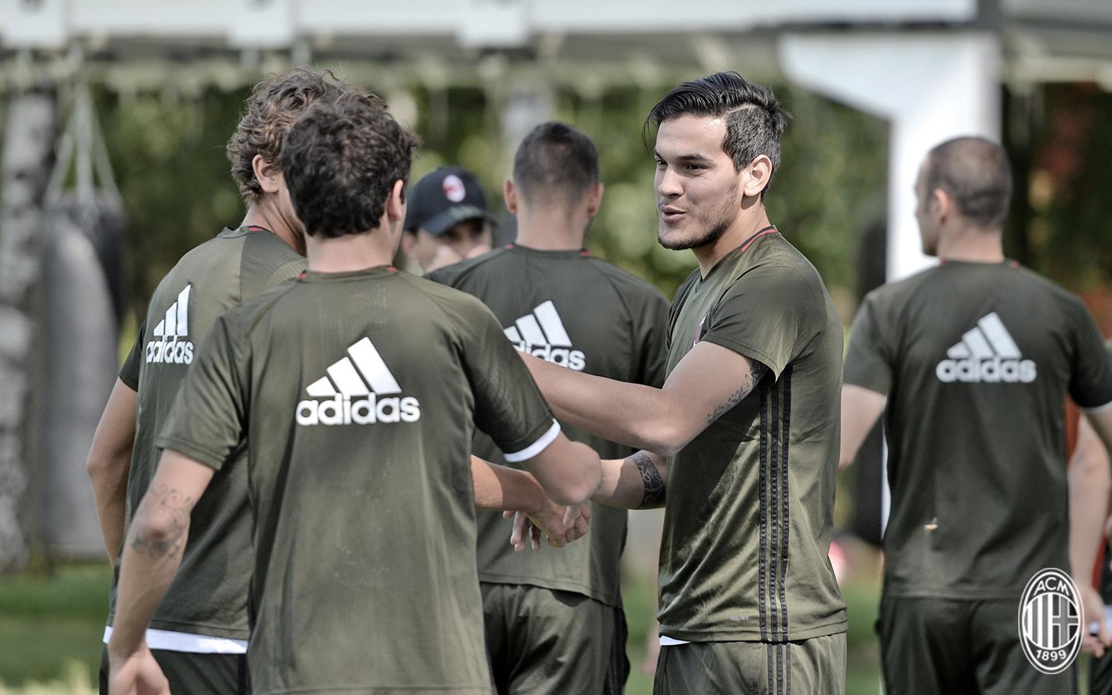 adizero路跑赛,adizero顶尖跑鞋