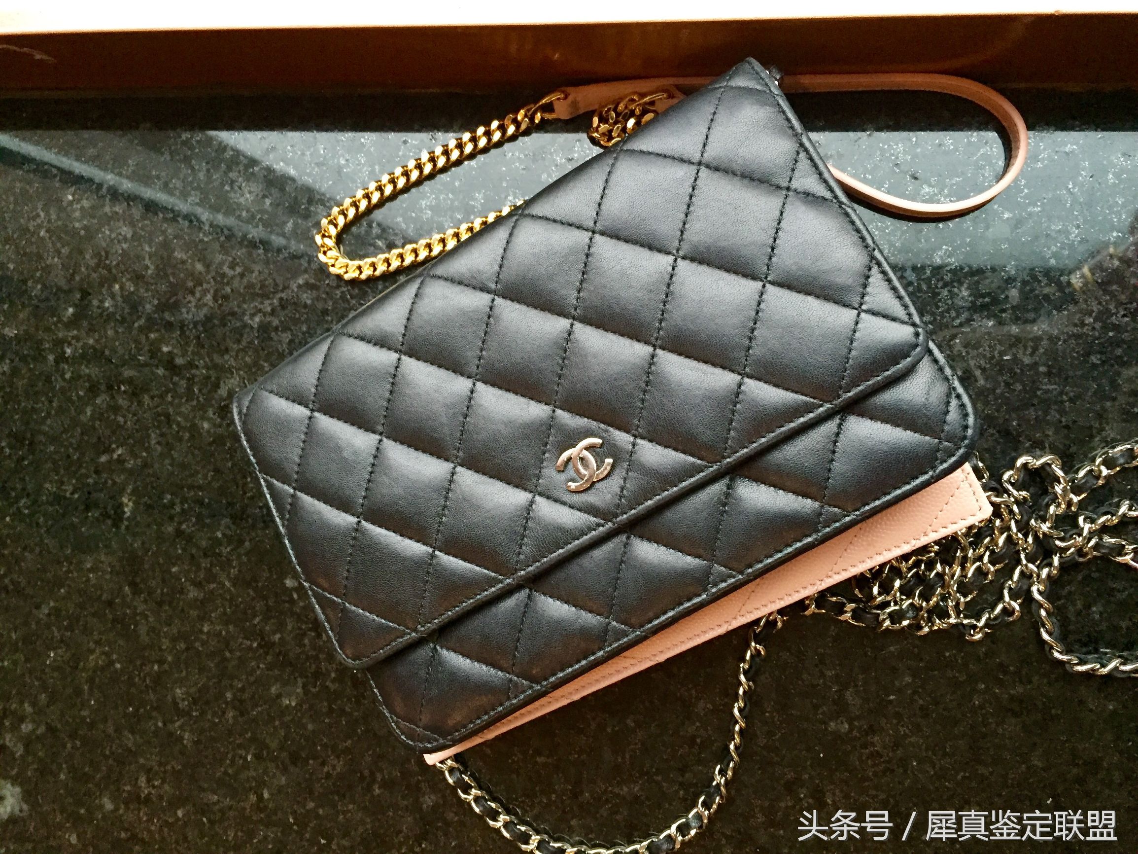 香奈儿链条钱包值得买,圣罗兰钱包和手拿包有什么区别