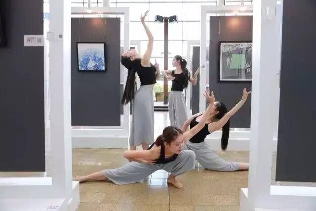 咖啡灵感画,一杯咖啡油画作品欣赏