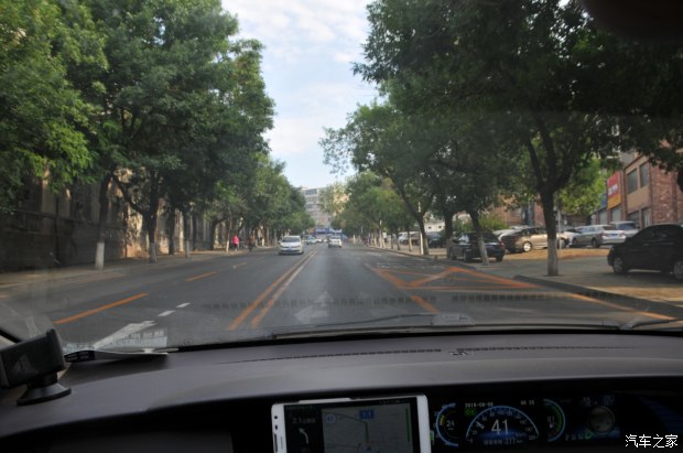 跑了13万公里的比亚迪e6值得买吗,比亚迪电车第一批车主用车情况