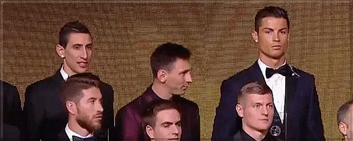 最经典搞笑中超足球gif,足球球员搞怪图片