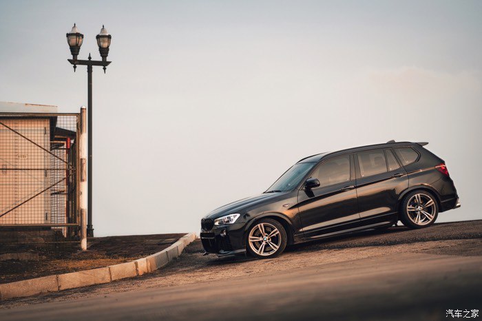 宝马x3曜夜版黑武士落地价,宝马x3黑武士静态体验