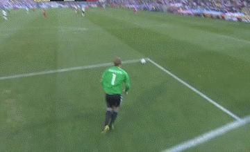 最经典搞笑中超足球gif,足球球员搞怪图片