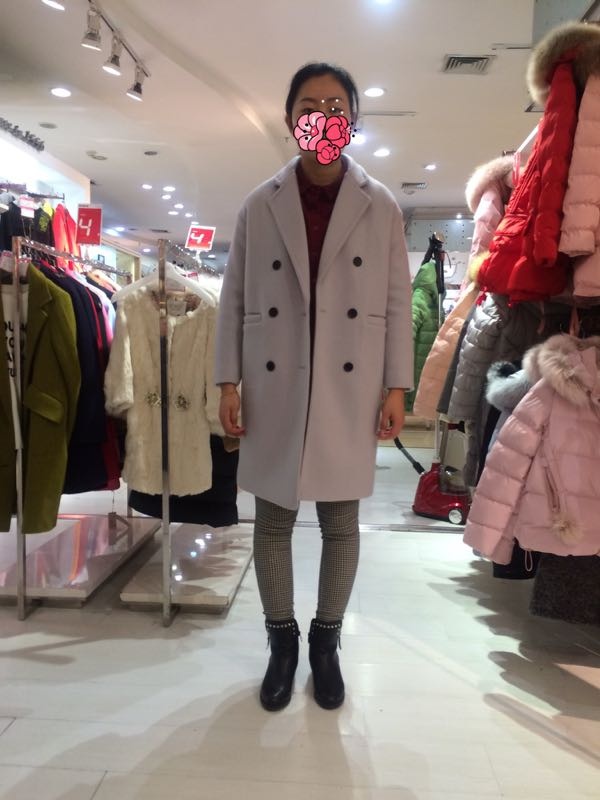 叫上闺蜜杀向武汉各大商场只为淘新衣!光这架势服了!