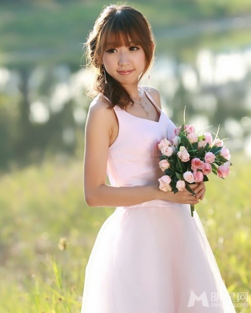 脸上长暗疮痘痘是什么原因,脸上下巴长痘痘是什么原因引起的