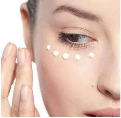 眼纹细纹秘方,爱笑的姑娘容易长眼纹细纹鱼尾纹