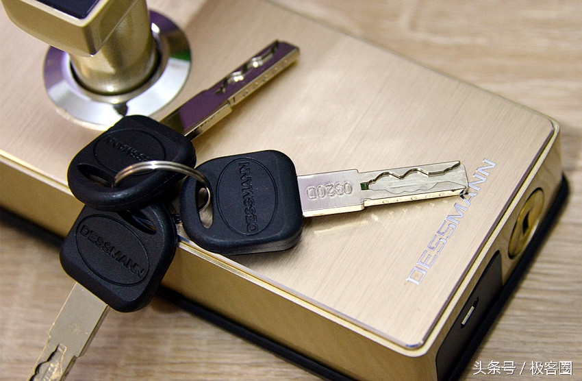 高科技的魅力,智能防盗门有哪些功能