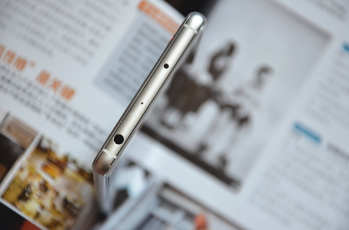 搭载骁龙820，4G+64G，跑分13万！努比亚Z11体验