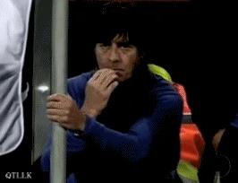 最经典搞笑中超足球gif,足球球员搞怪图片