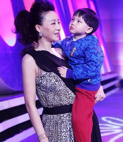 买红妹与孙楠相识1天被求婚，离婚差点自杀，46岁“重出江湖”