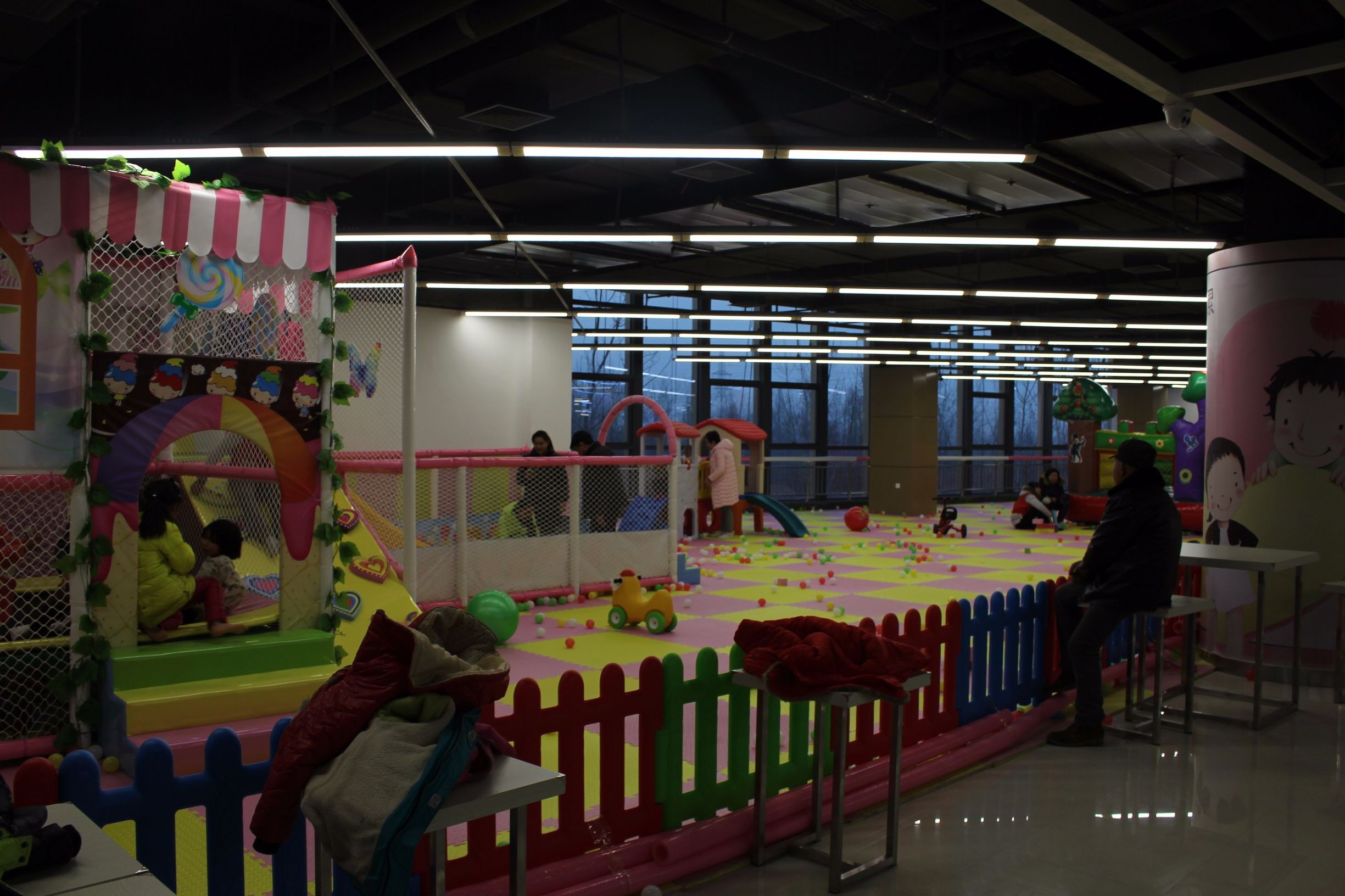 东西湖保税区免税店,东西湖免税店和进口超市