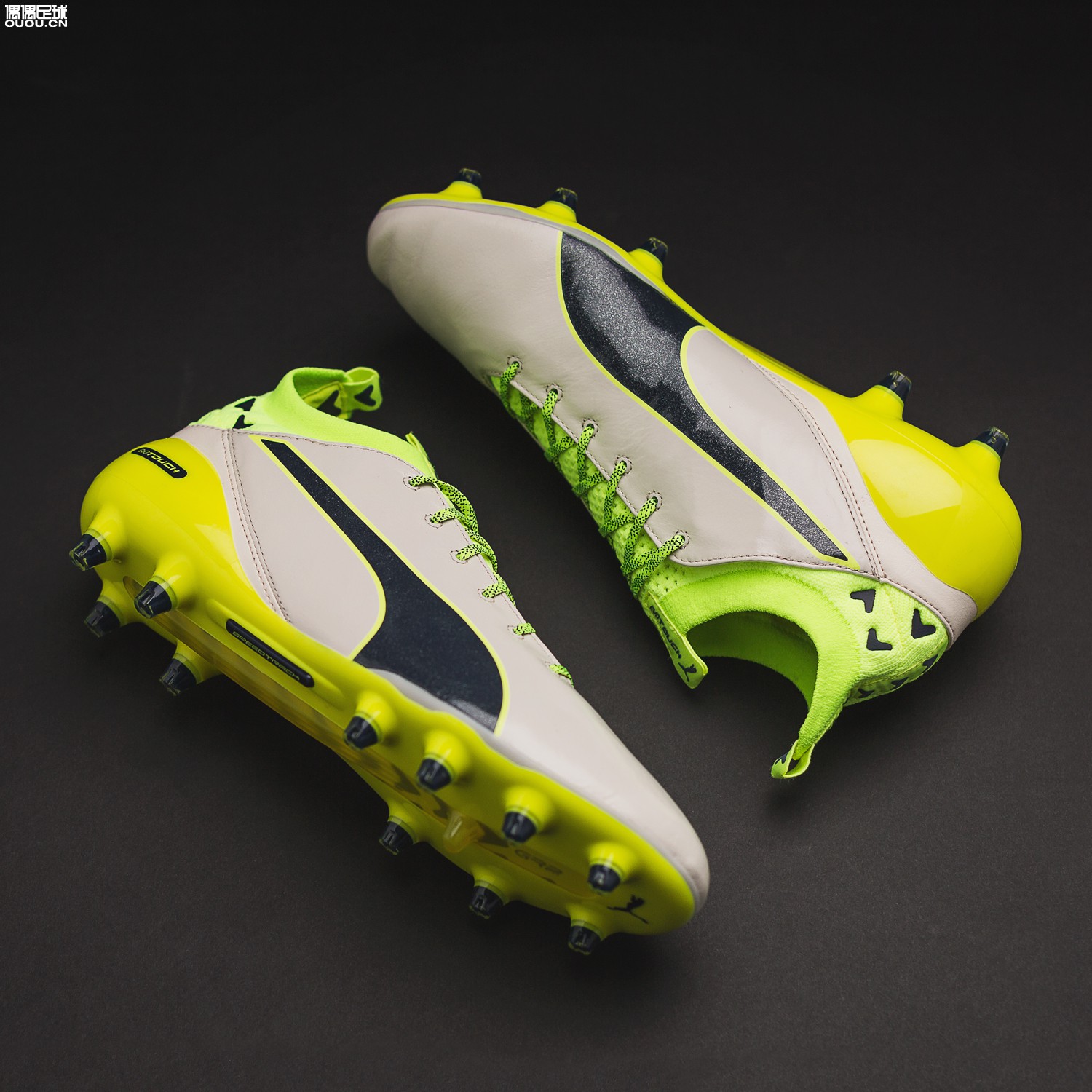 听说没有底的袜子和evoTOUCH更配哦