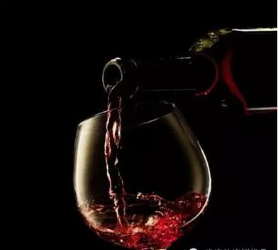 喝红酒后胃肠不舒服怎么办,喝红酒更容易把胃喝坏吗