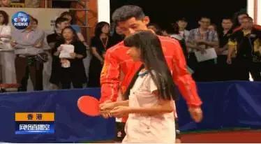 张继科香港表演赛撩妹,张继科爱撩妹