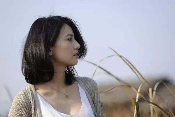 仿若中秋皎月！这颜值美得我睁不开眼