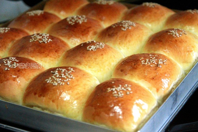 自己在家用烤箱做简单点的面包,初学者用烤箱做小面包