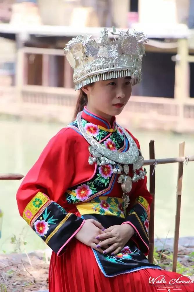 湘西古老而神秘的地方,曾经古老的湖南湘西苗寨